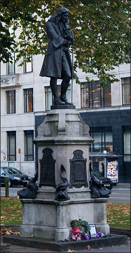 Foto van het standbeeld van Colston in 2013.