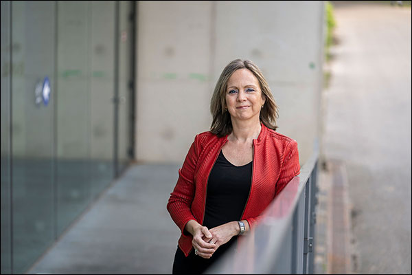 Portretfoto Nicole Ummelen